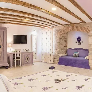 Boutique Cardea **** Split